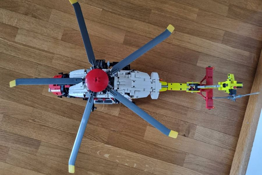 Lego Technic Airbus H175 42145 - Bild 4
