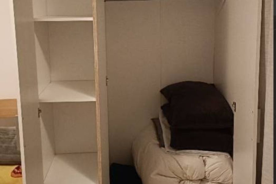 Kleiderschrank - Bild 2