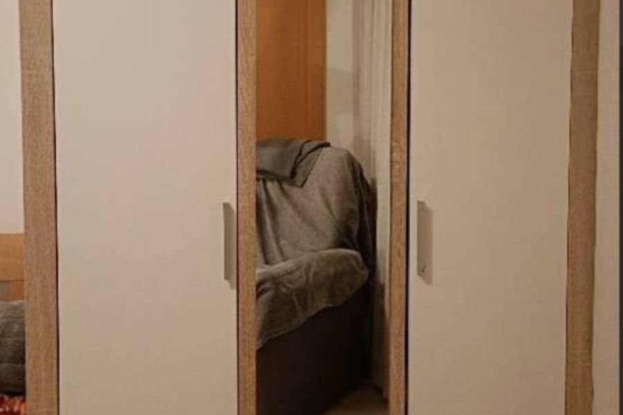 Kleiderschrank - Bild 3