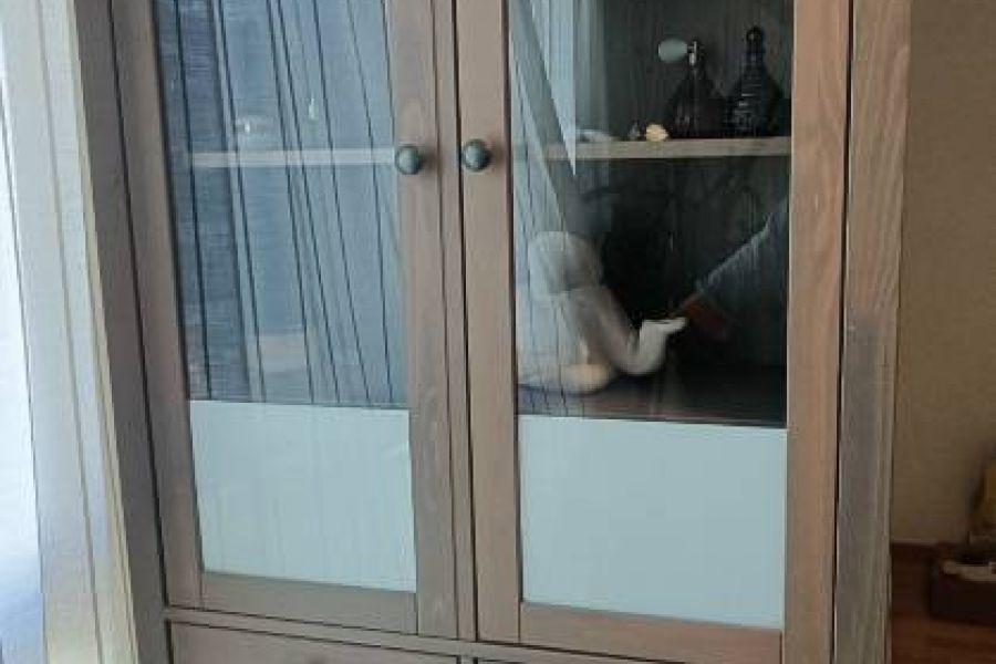 Ikea Hemnes Vitrine mit Schubladen - Bild 1
