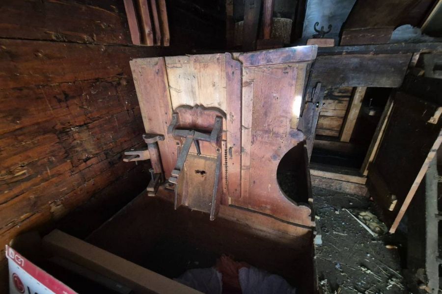 Altholz und alte Getreidemühle - Bild 2