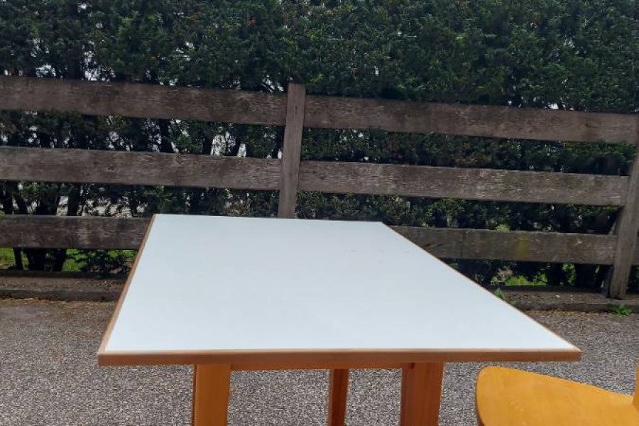 Tische und Stühle günstig abzugeben. - Bild 2