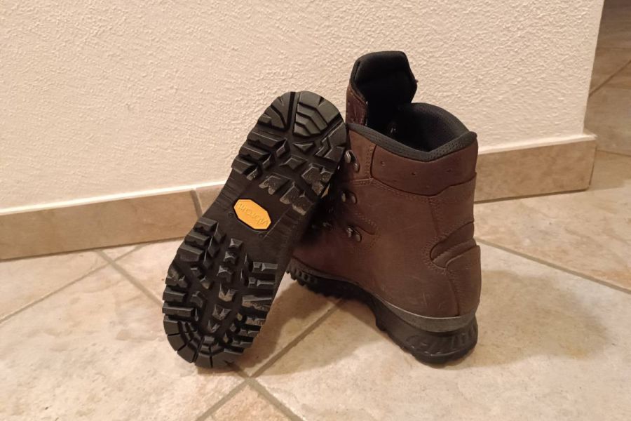 Bergschuhe - Bild 1