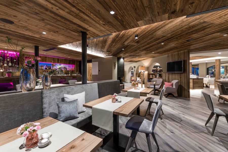Servicemitarbeiter & Barista m/w/d - Bild 1