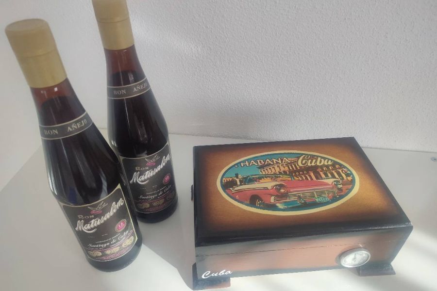 Original Rum und Zigarren aus Kuba - Bild 1