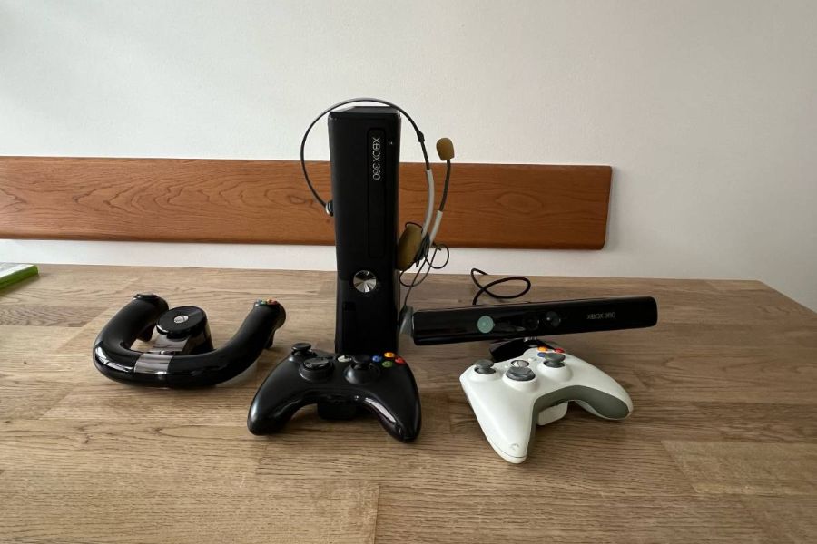 Xbox 360 inklusive 20 Spiele - Bild 1
