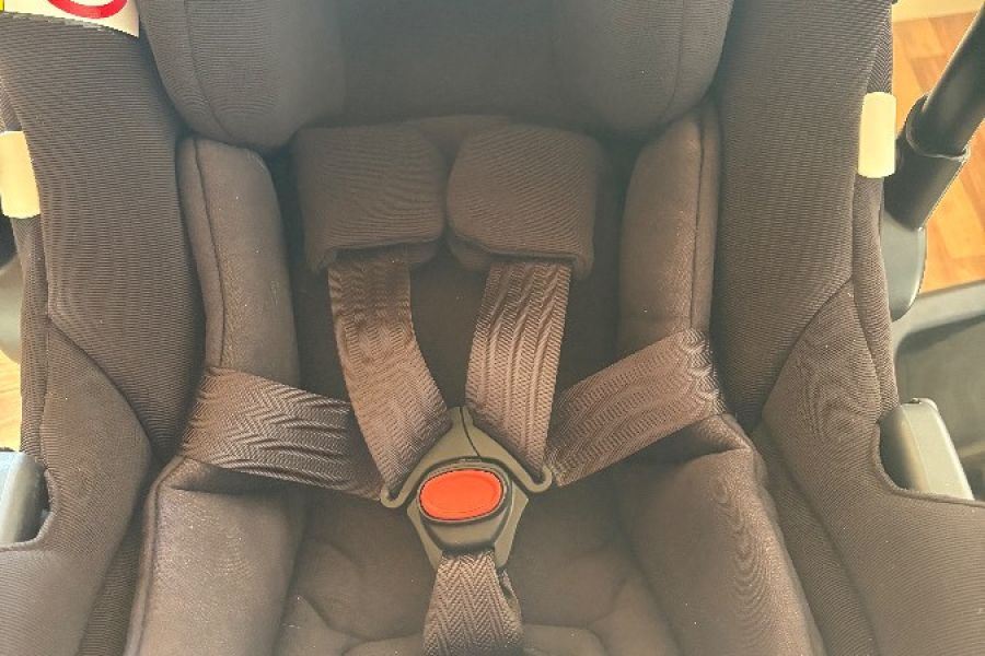 Babyschale mit Isofix - Bild 2