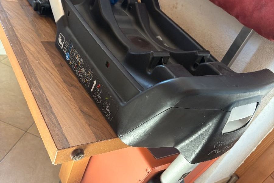 Babyschale mit Isofix - Bild 5