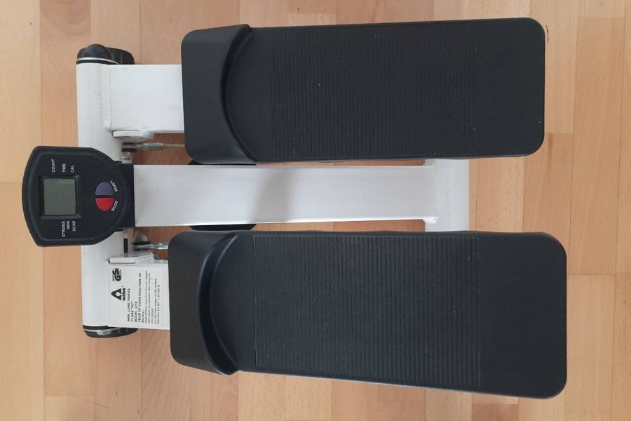 Neuwertiger Stepper - Bild 2