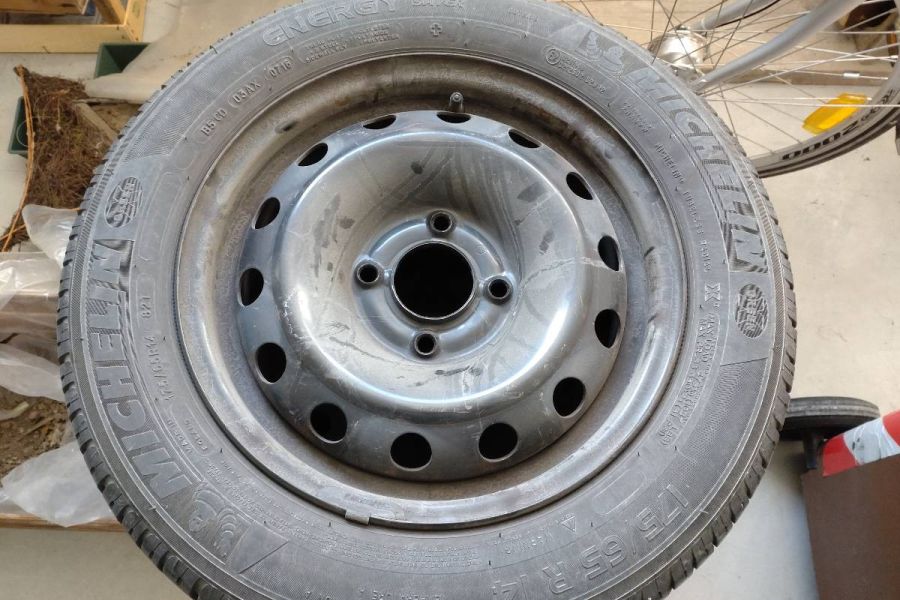Sommerreifen Michelin 175/65 R14 mit Stahlfelgen - Bild 2