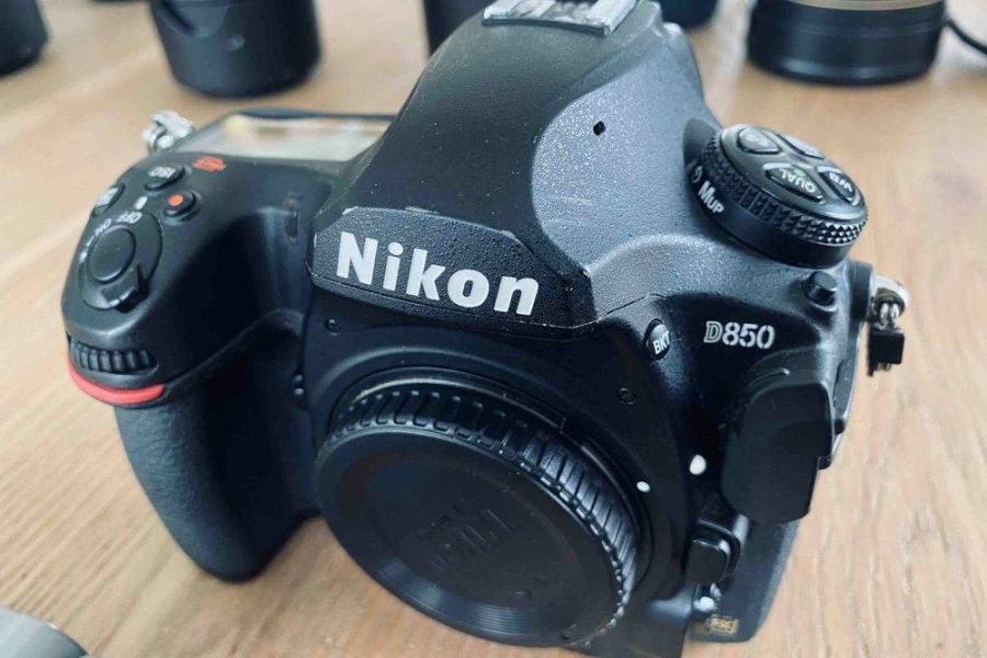 Nikon D850 Kamera Top Zustand 4 Akkus Ladegerät - Bild 3