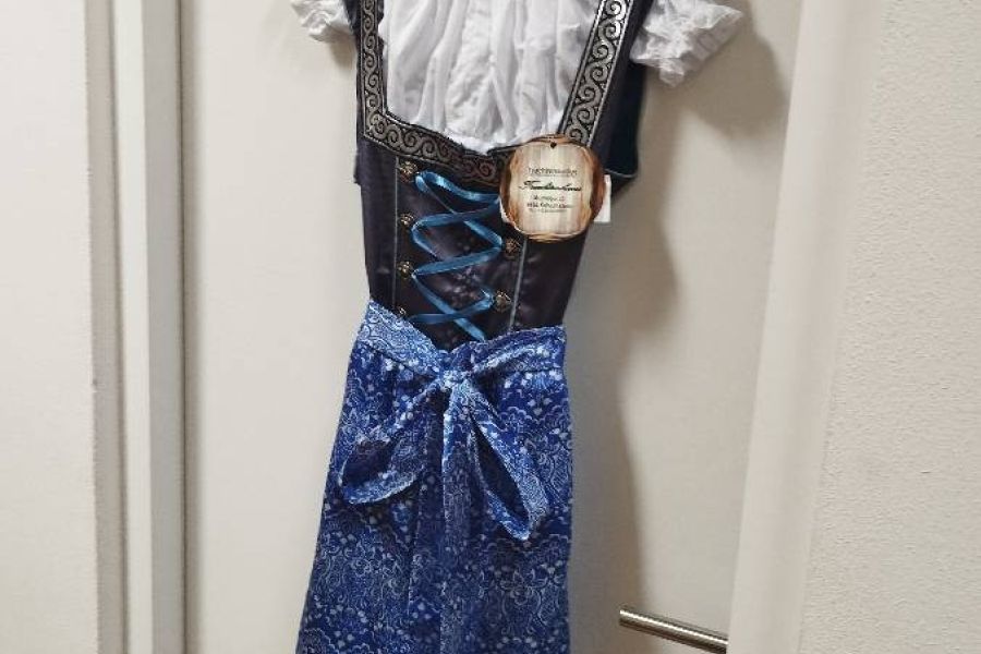 Dirndl mit Etikette - Bild 4