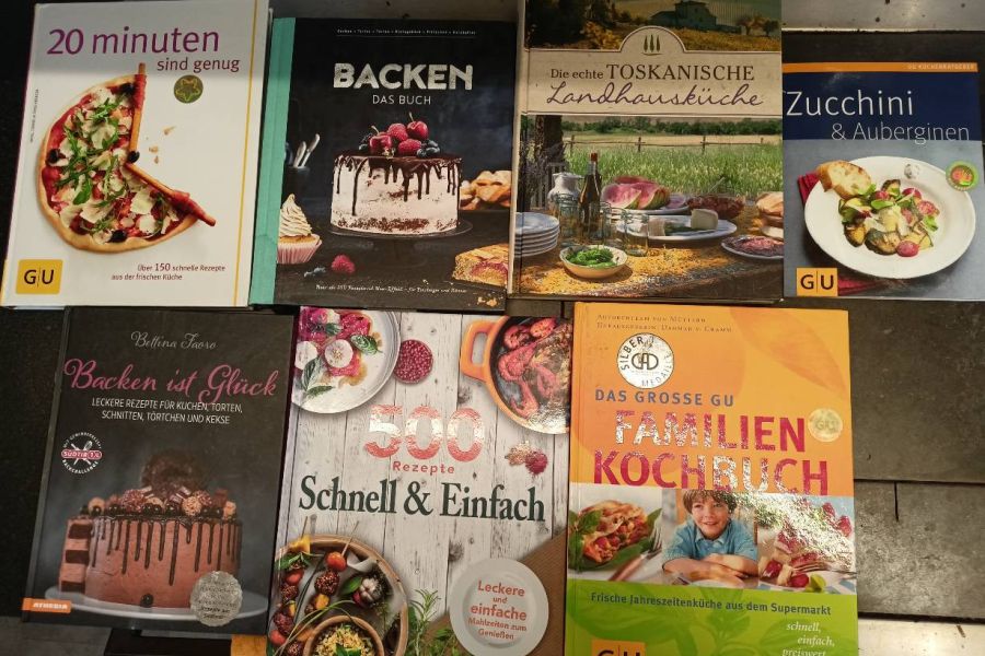 Kochbücher und Backbücher - Bild 1