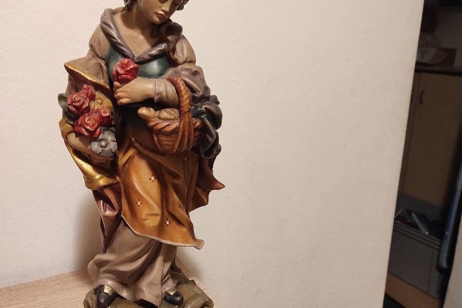Hl Elisabeth aus Holz - Bild 1