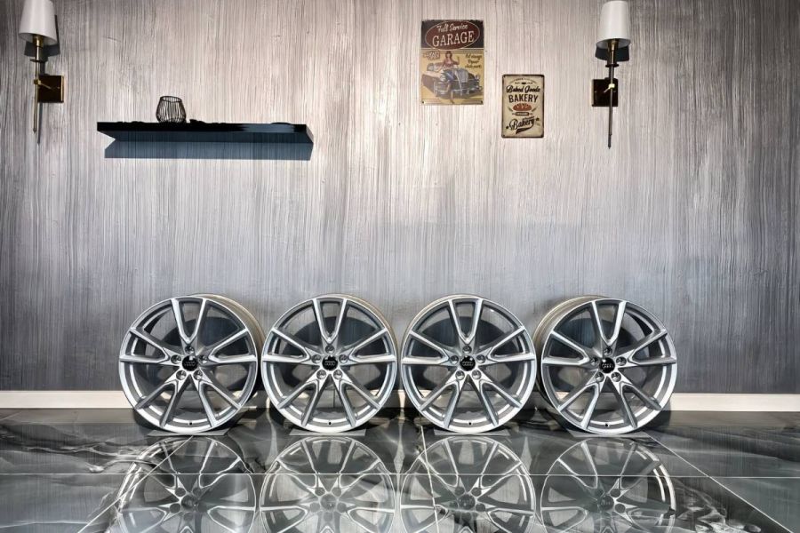 20" Original Audi Q5 SQ5 Felgensatz Silber Felgen 80A071490C - Bild 1