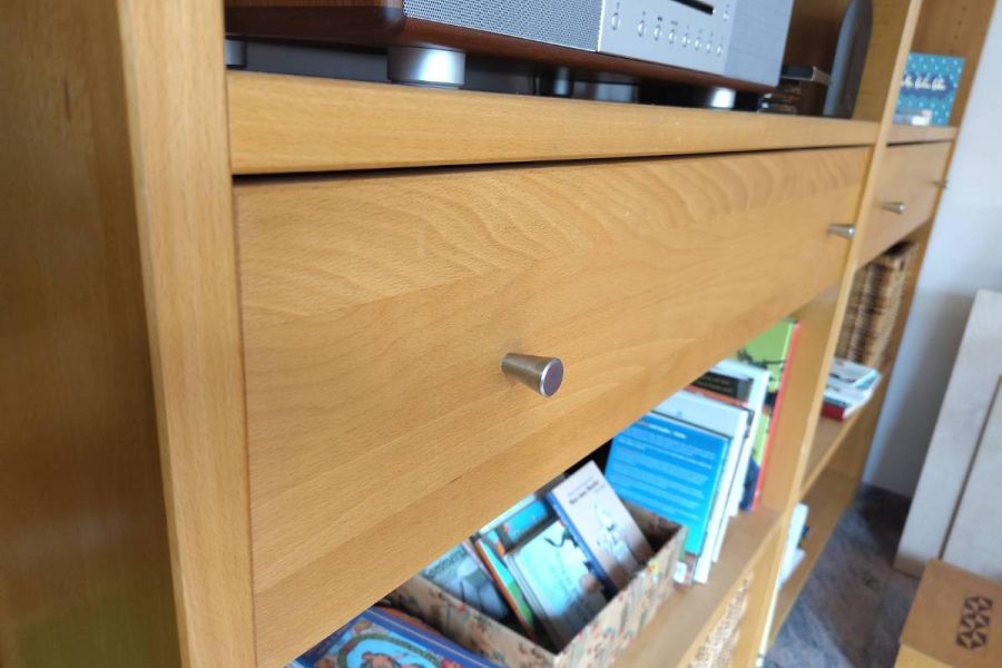 2 robuste Regale aus Wildbuch Massivholz - Bild 5