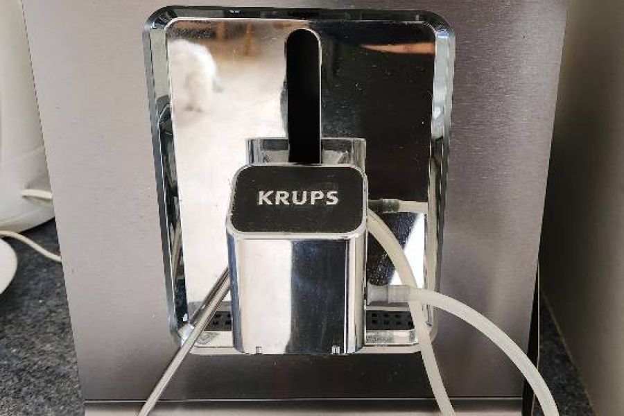 Kaffemaschine vollautomatisch mit Milchschäumer Krups - Bild 1
