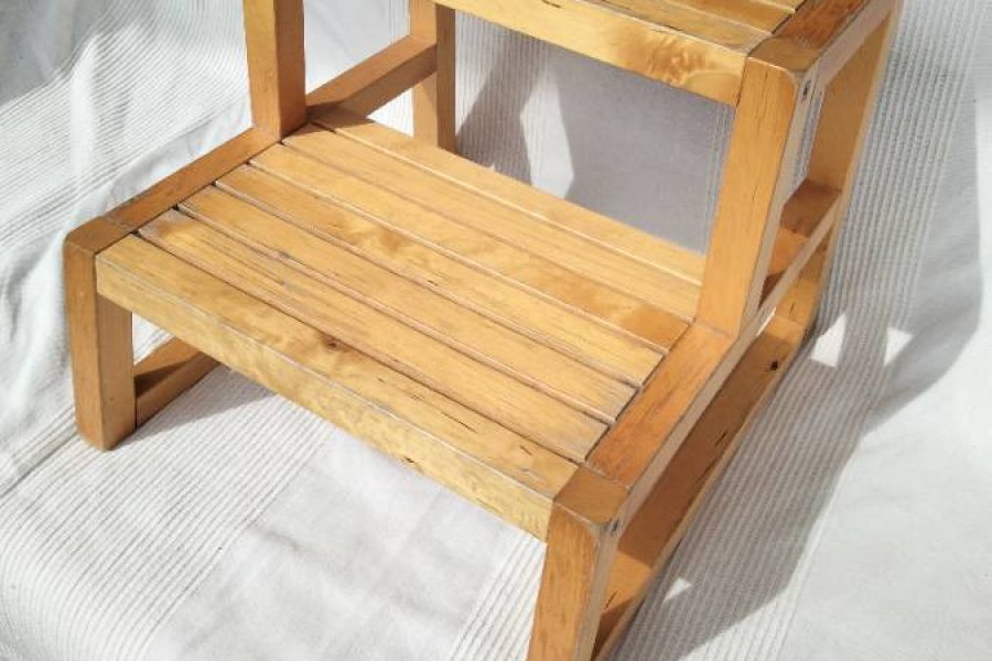 Tritthocker Kinder von Ikea für Badezimmer oder als Staffelei - Bild 1