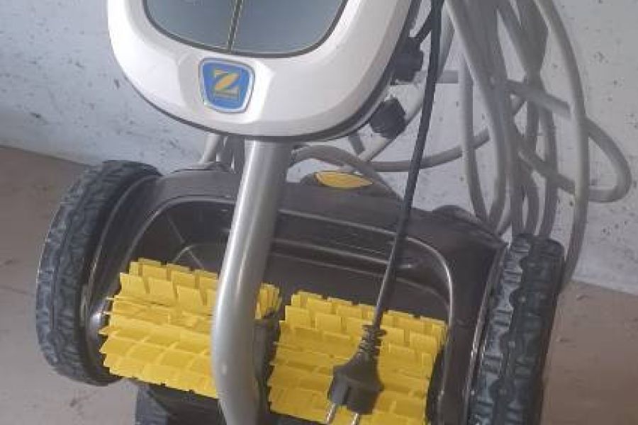 Roboter für Schwimmbad - Bild 1