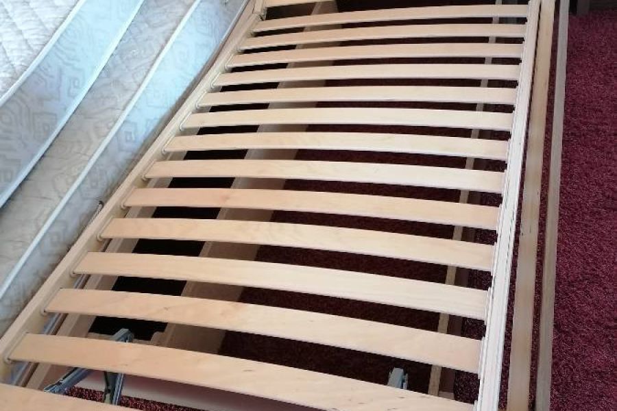 2x Set Matratzen mit verstellbaren Holzlettly, eventuell Bettgestell - Bild 1