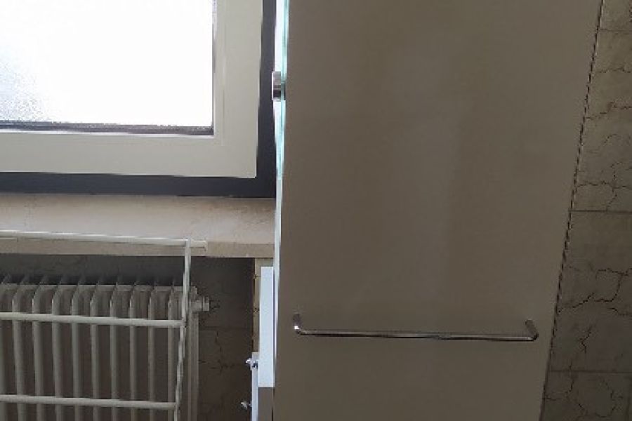 Badschrank Säule drehbar - Bild 2