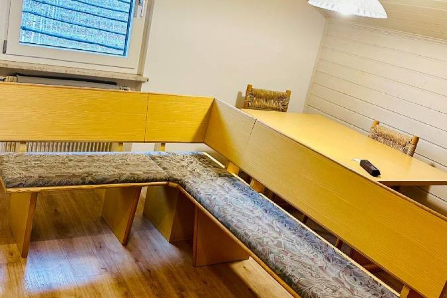 2 x Tische, 1 Wohnzimmer- oder Fernsehtischchen. - Bild 3