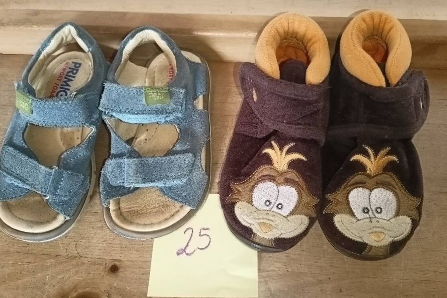 Kinderschuhe zu verschenken Größe 20-25 - Bild 1