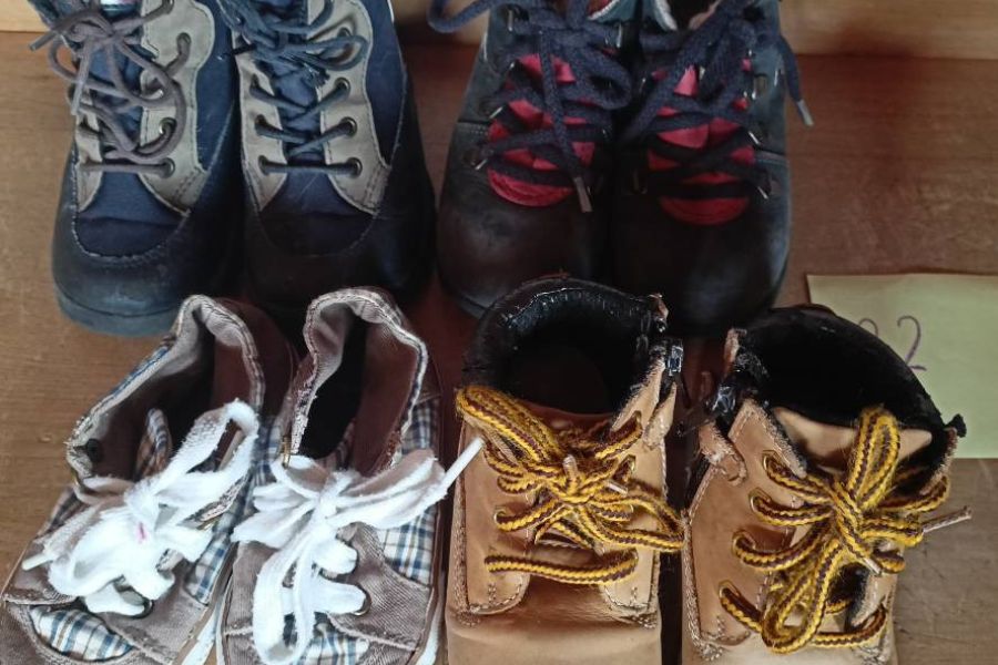 Kinderschuhe zu verschenken Größe 20-25 - Bild 5