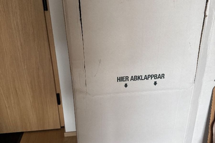 Kleiderkarton mit Klappe/ Metallstange - Bild 1
