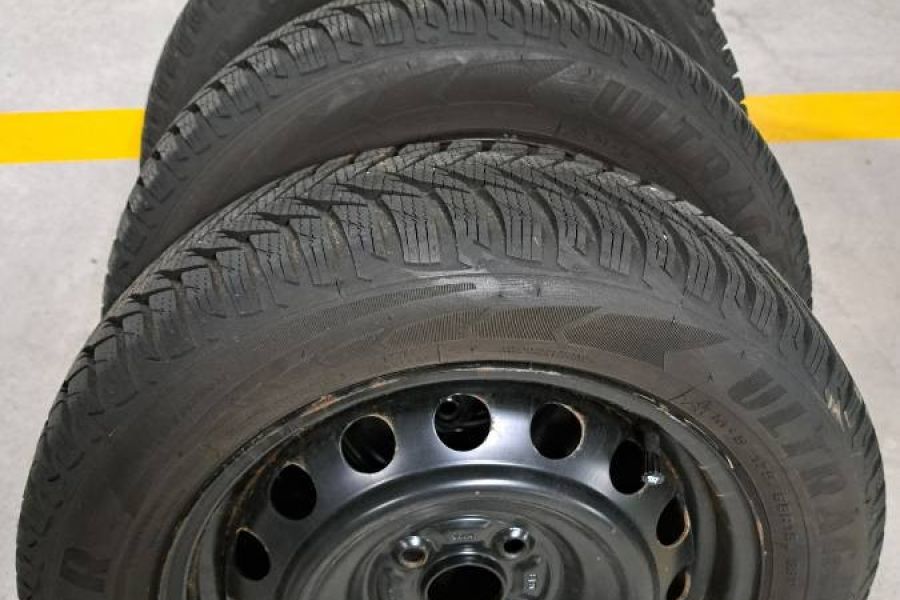 4 Kompletträder mit Winterreifen Goodyear  175/65 R 15  U/Grip 8 - Bild 1