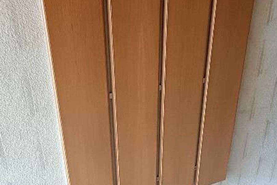 Garderobe aus Holz - Bild 1
