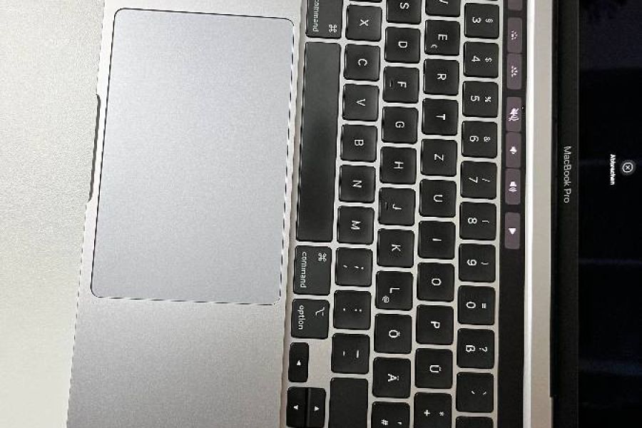 Apple MacBook Pro 13" (M1, 256 GB SSD, 8 GB RAM) Mit Gebrauchspuren - Bild 4