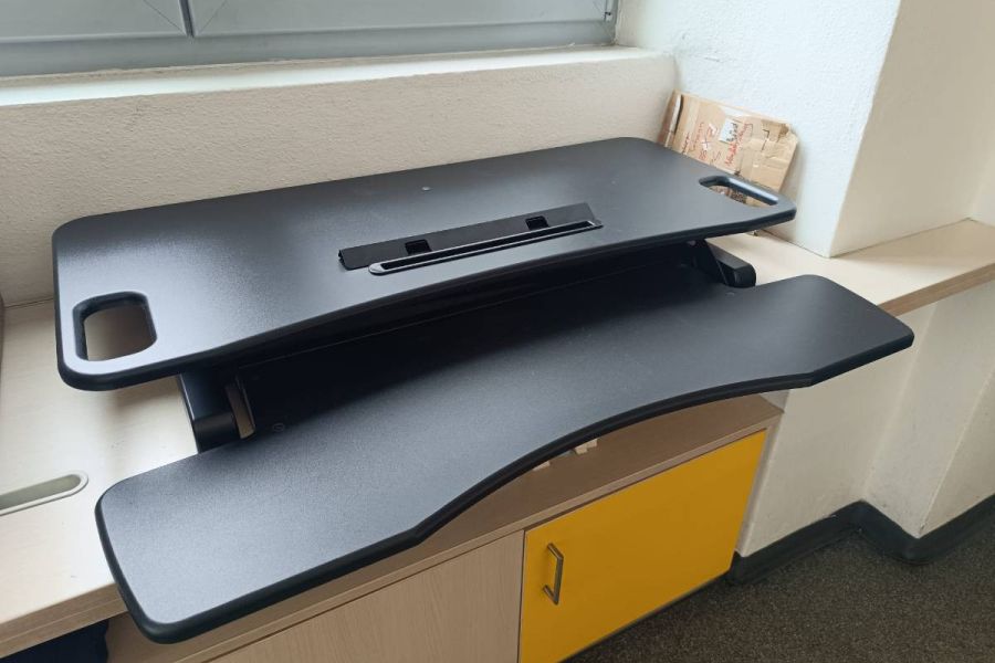 Höhenverstellbare Schreibtischunterlage - Bild 2