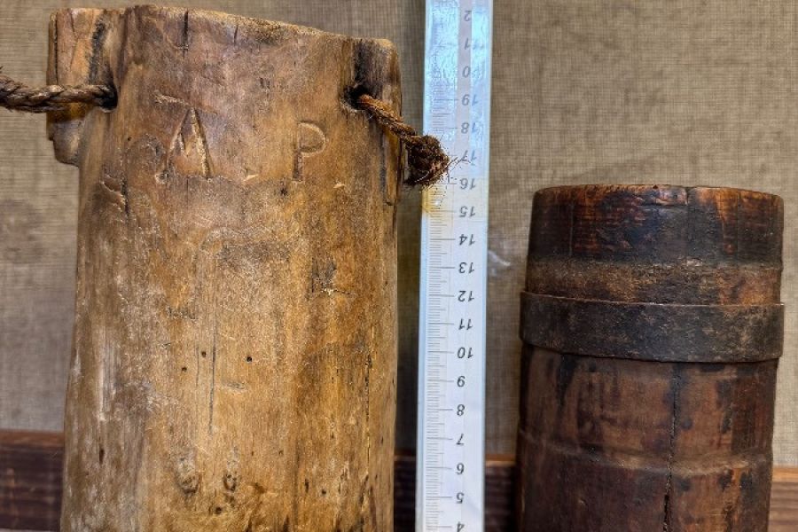 Holzmörser und Holzbehälter datiert   1798 - Bild 3