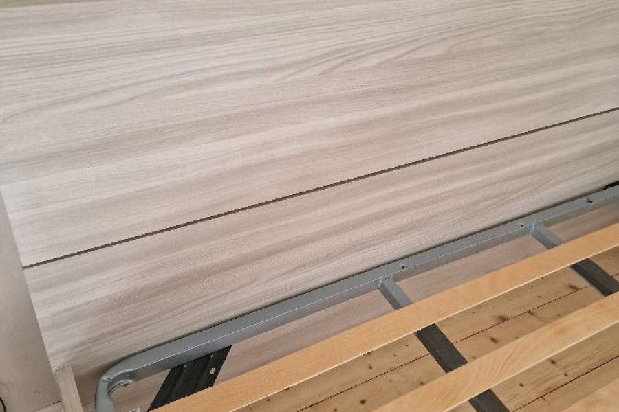 Bett mit Lattenrost - wie neu - Bild 4