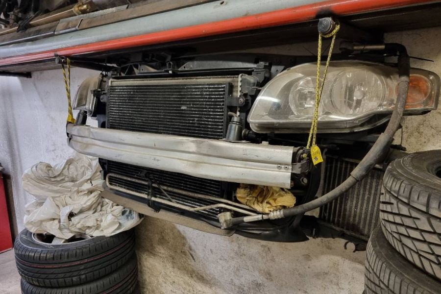 Audi A4 B7 8E Schloßträger inkl. alle Kühler - Bild 1