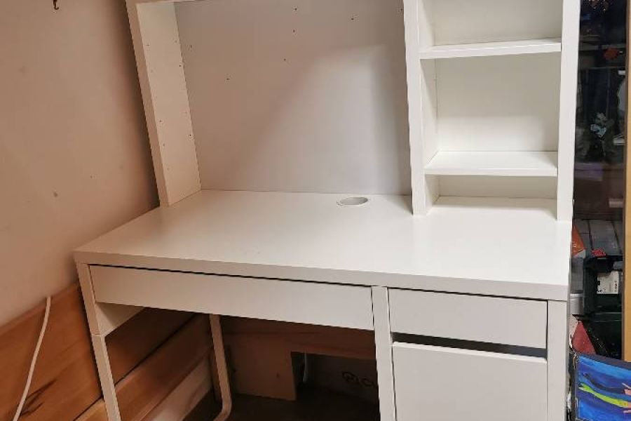 Schreibtisch Ikea Micke mit Aufsatz - Bild 1