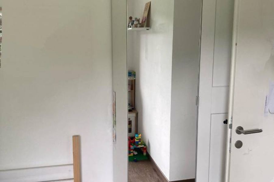 Spiegeltür Ikea - Schrank - Bild 1