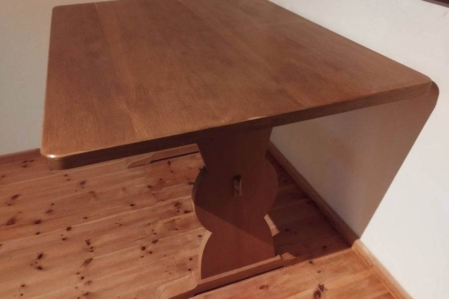 Tisch aus Holz - Bild 1
