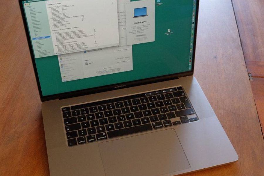 MacBook Pro 16", 2019, 32 GB, 2,4 GHz 8-Core i9 Prozessor, 2 TB - Bild 2