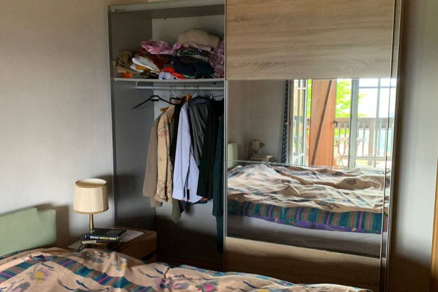 Grosser Kleiderschrank - Bild 3