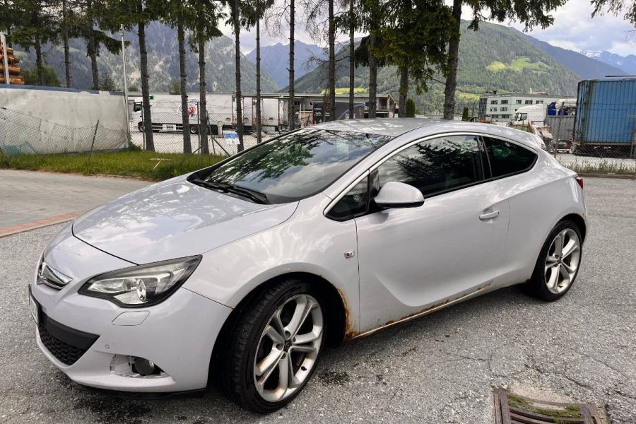 Opel Astra GTC - Bild 2
