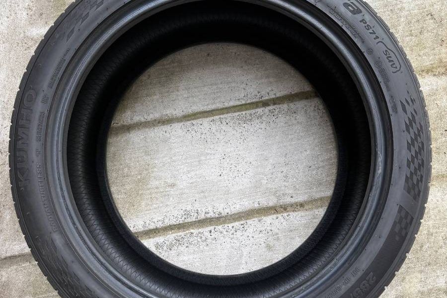4 SOMMERREIFEN 285/40 ZR21 109Y - Bild 1