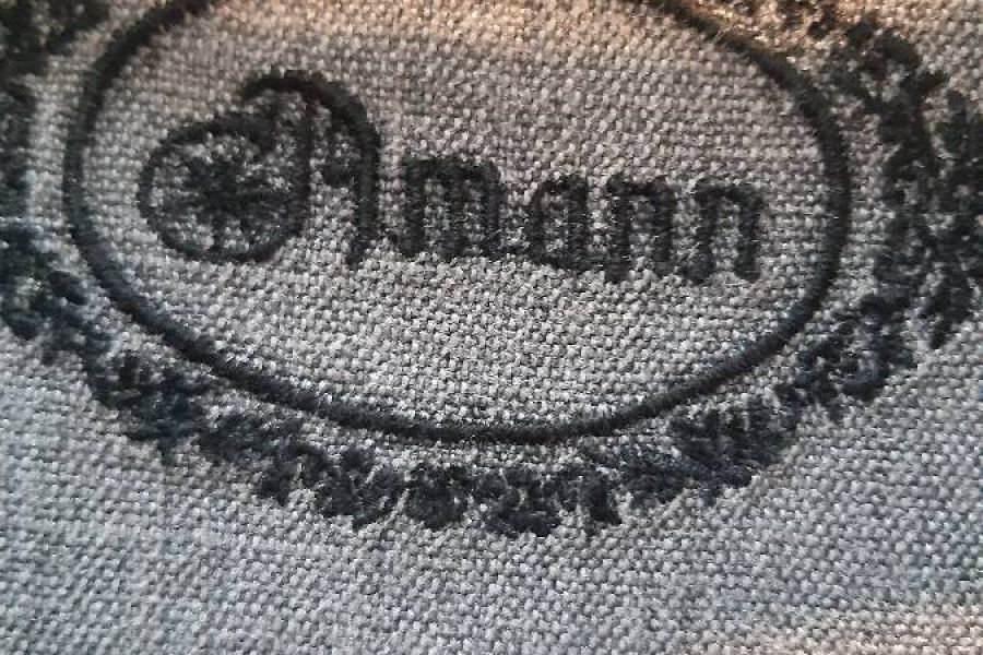 Jacke und Gilet mit "Krawatte", dazu passende Hose - Bild 3