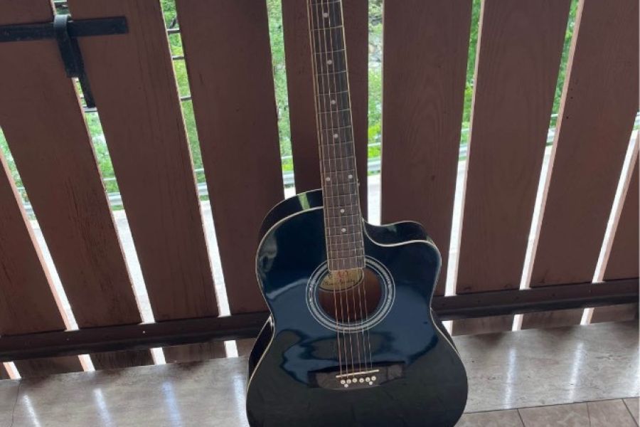 Chitarra 🪅 - Bild 1