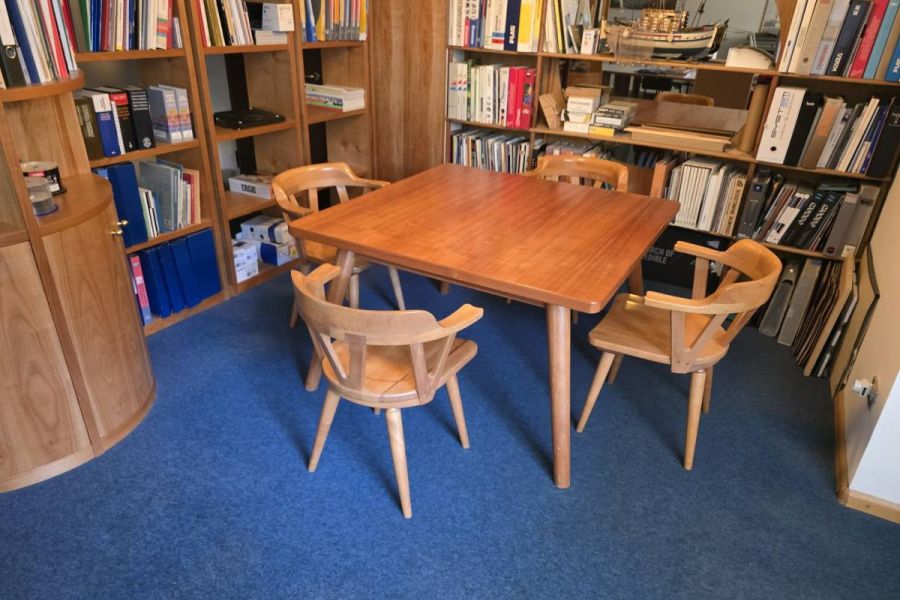 VERSCHENKE/REGALASI - Tisch mit Stühlen - Tavolo con sedie - Bild 1