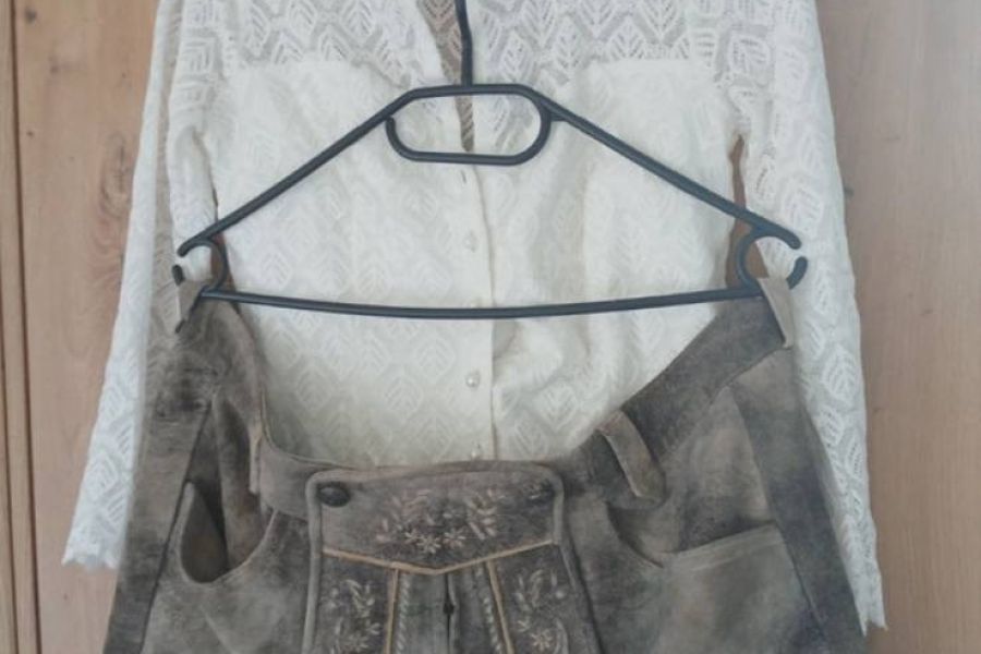 Damen - Lederhose mit Spitzenbluse - Bild 1