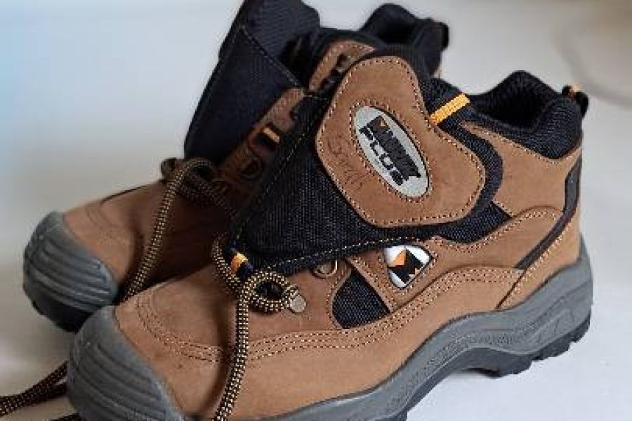 STAHLKAPPENSCHUHE - Bild 2