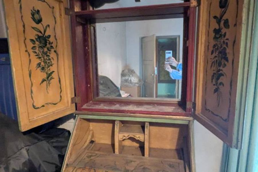 Bäuerlicher bemalener Schrank - Bild 1