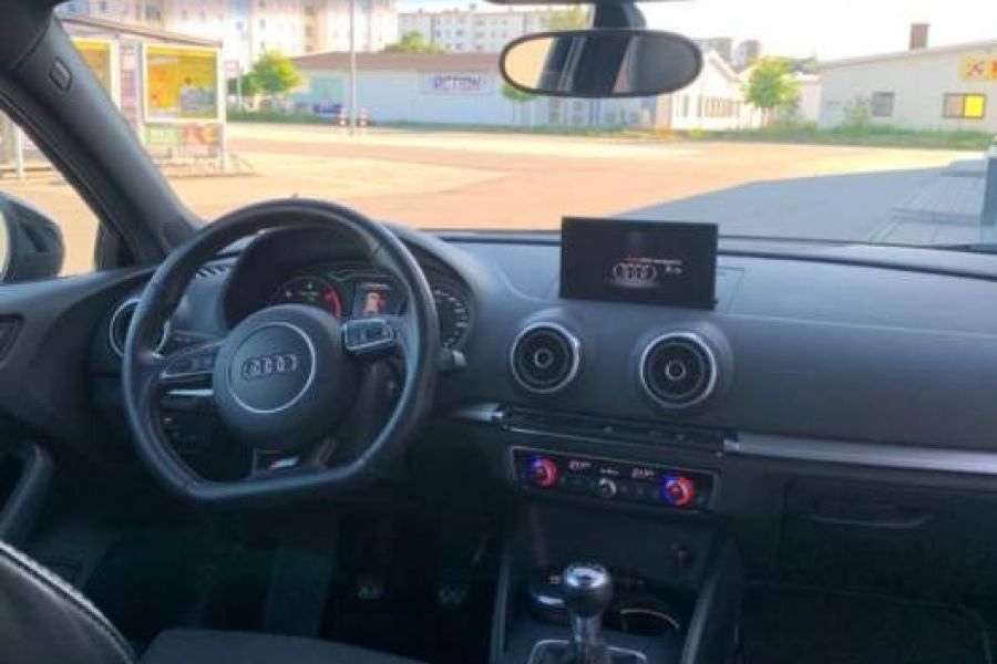 Audi A3 1.6 TDI S line Sportpaket - Bild 4